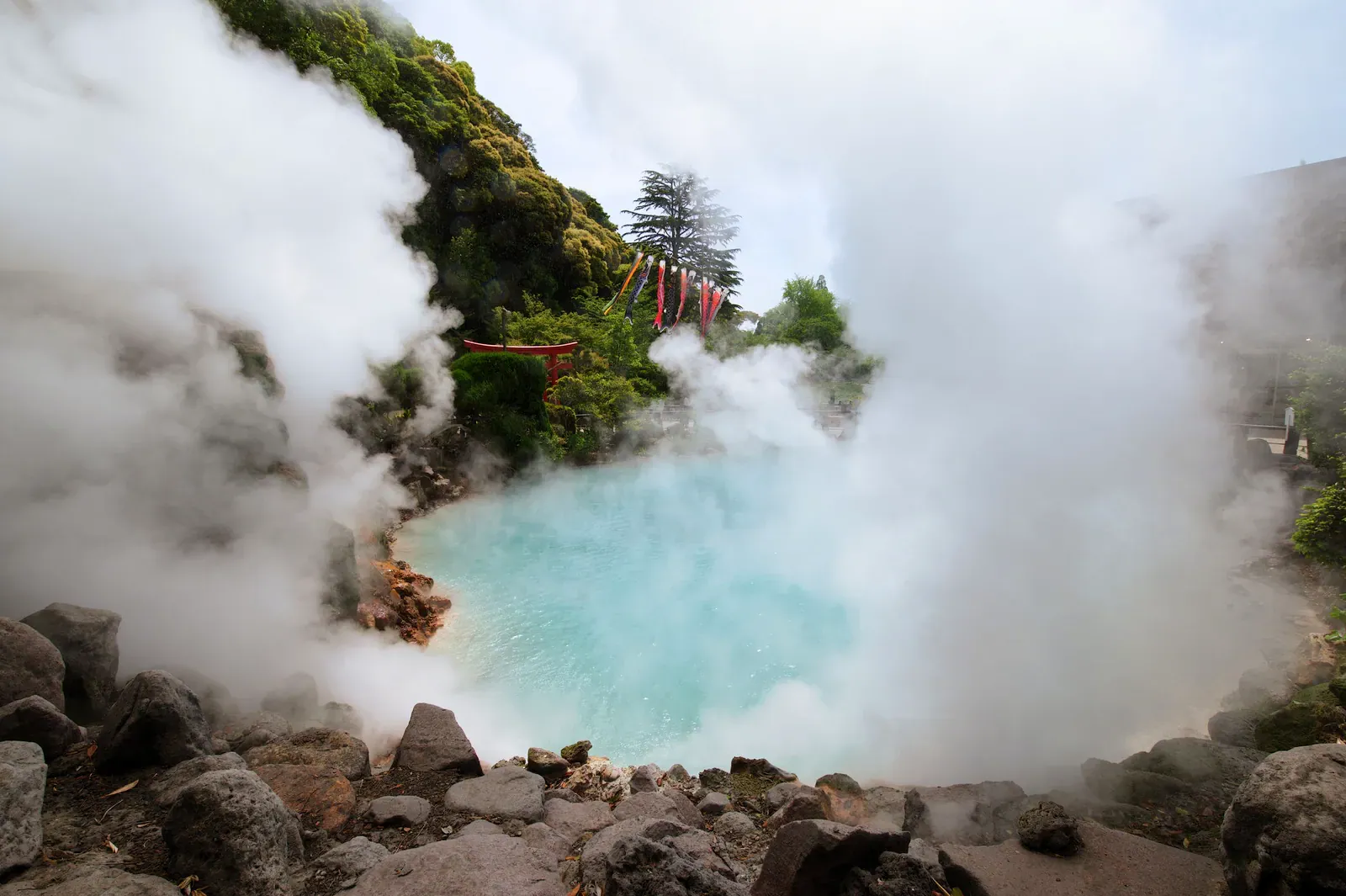 Steaming hot spring pond among the Beppu hells