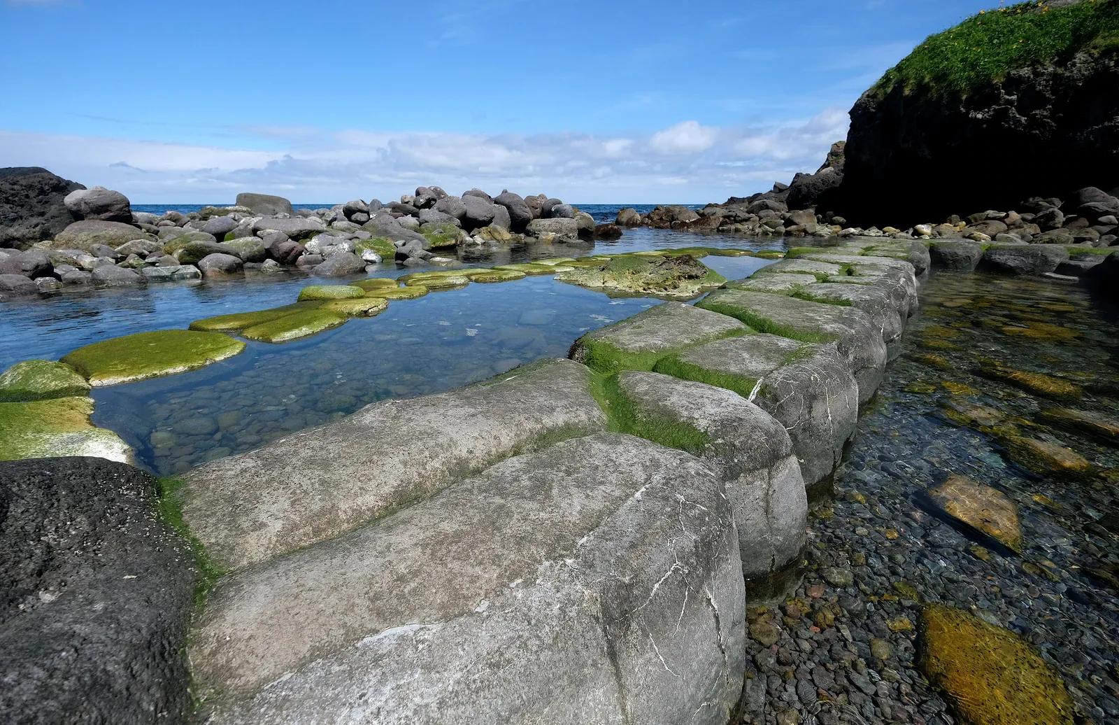 Seaside outdoor onsen bath in Hakodate