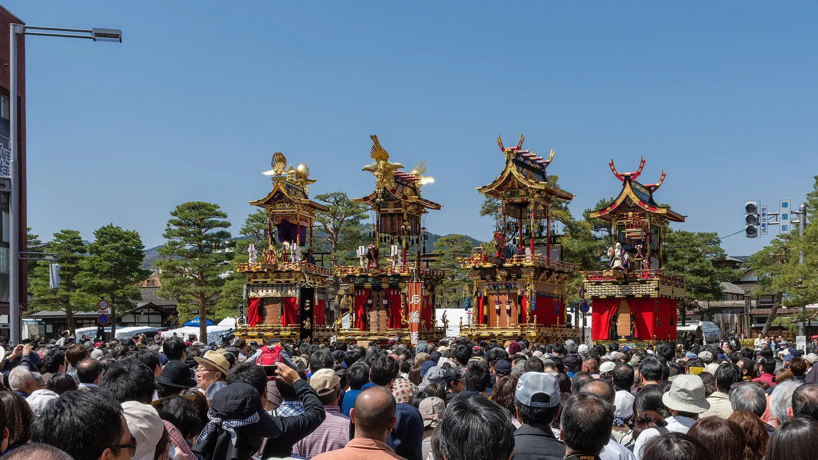 Takayama Matsuri floats near Nakabashi Park