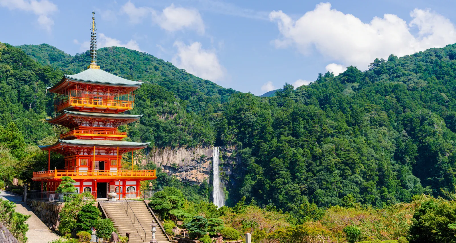 Walking the Nakahechi route of the Kumano Kodo